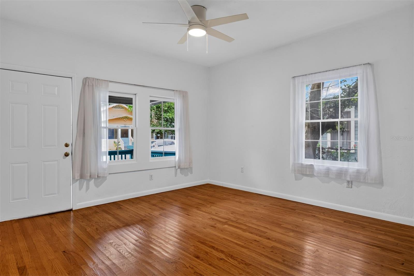 524 NW 4TH STREET, Gainesville, FL 32601 524 NW 4TH STREET, Gainesville, FL 32601