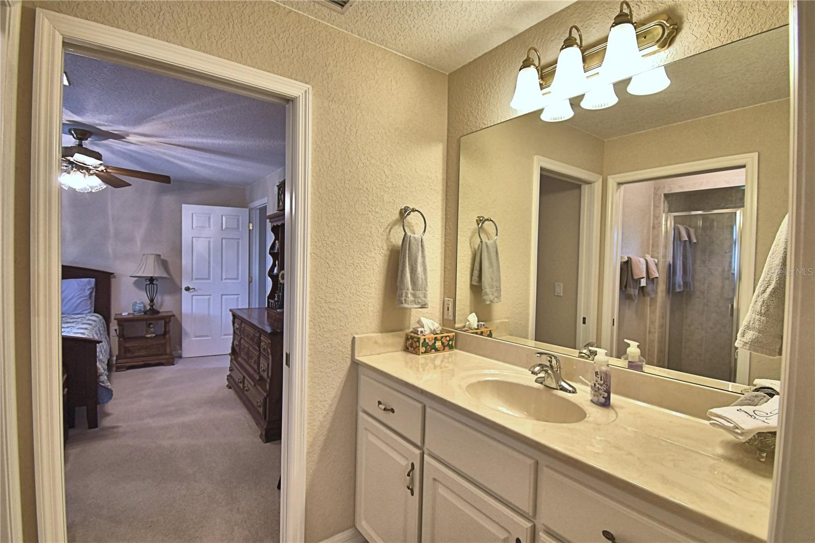 Jack & Jill full Bathroom