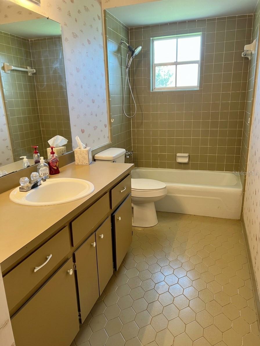 125 WHITTIER LANE, Winter Haven, FL 33884