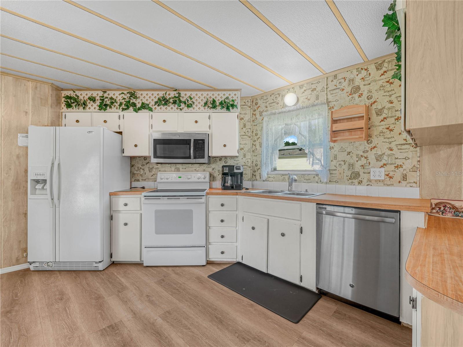 3130 N MARINA PARKWAY, Lake Wales, FL 33898 3130 N MARINA PARKWAY, Lake Wales, FL 33898