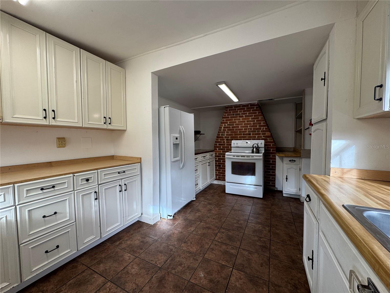 630 N CROOKED LAKE DRIVE, Babson Park, FL 33827 630 N CROOKED LAKE DRIVE, Babson Park, FL 33827