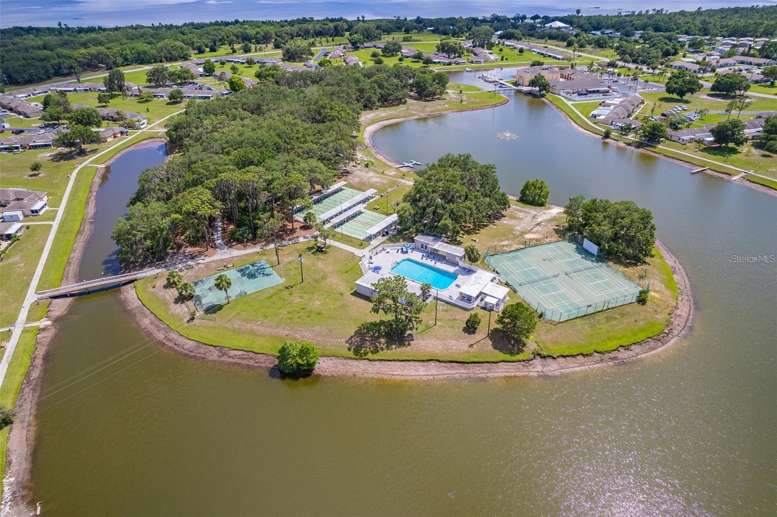 3013 CLUB CIRCLE, Lakeshore, FL 33854