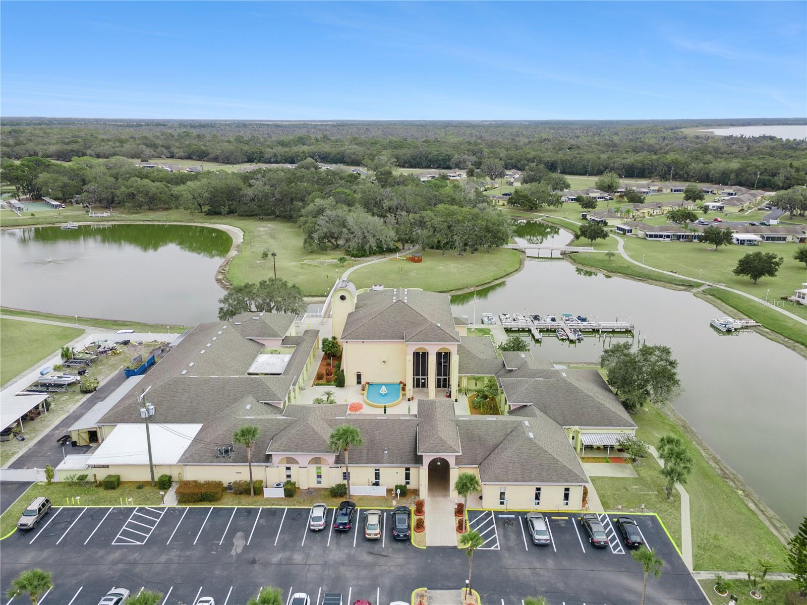 1703 CLUB CIRCLE, Lake Wales, FL 33854