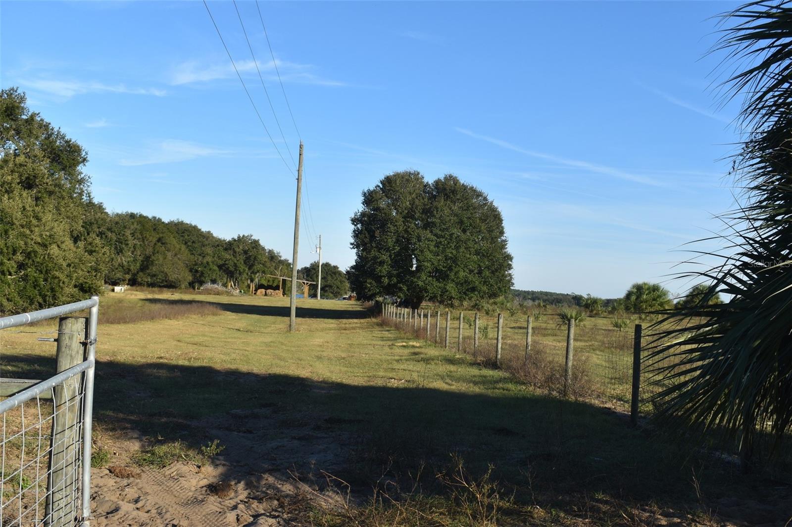 13800 COUNTY ROAD 450, Umatilla, FL 32784