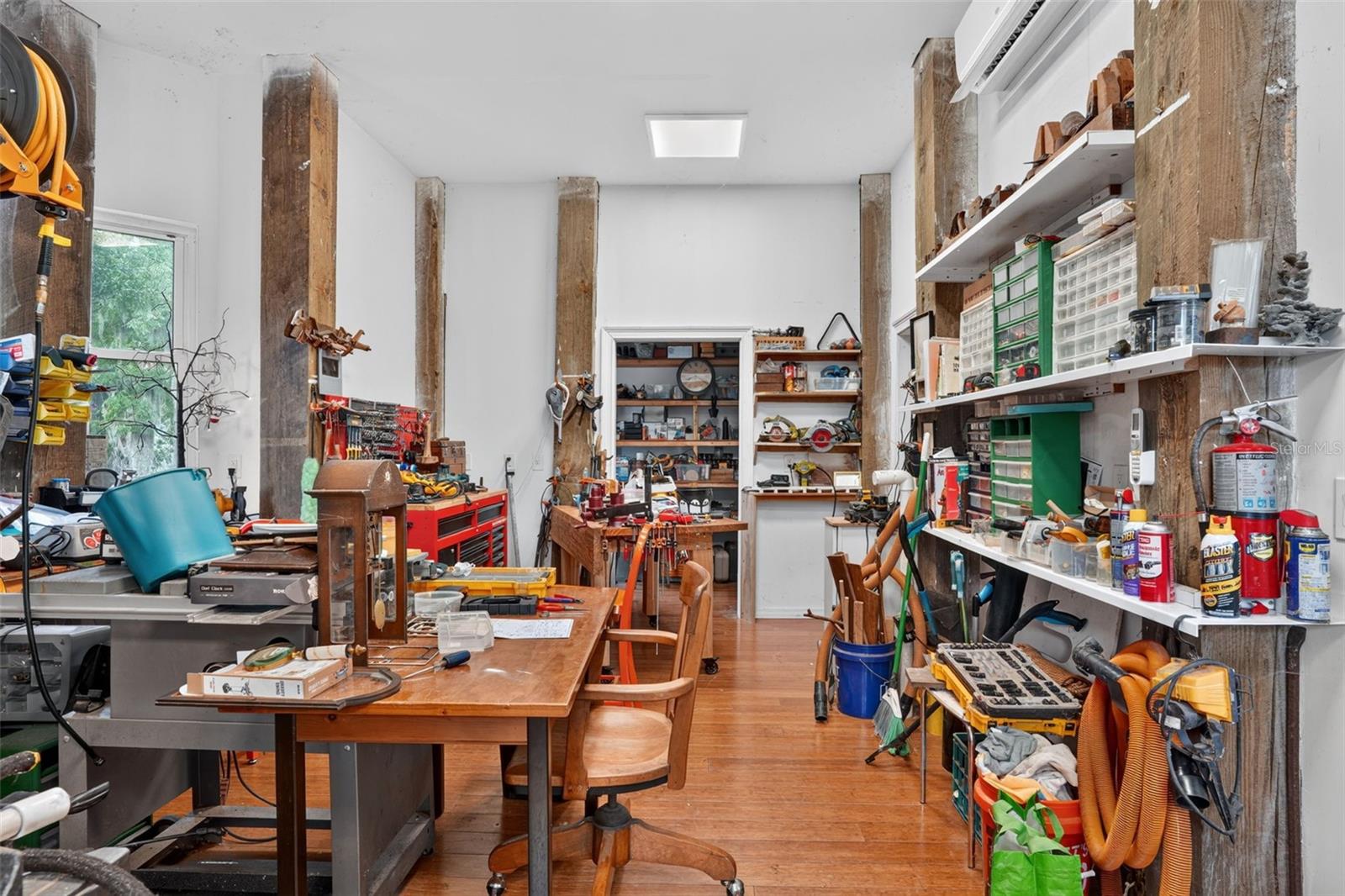 CLIMATE CONTROLLED WORK SHOP BANNON ISLAND L4961212