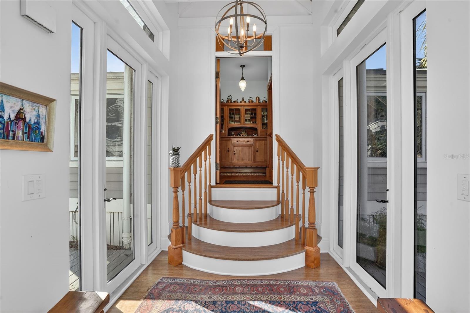 FOYER WITH FULL SIZE UTILITY CLOSET BANNON ISLAND L4961212