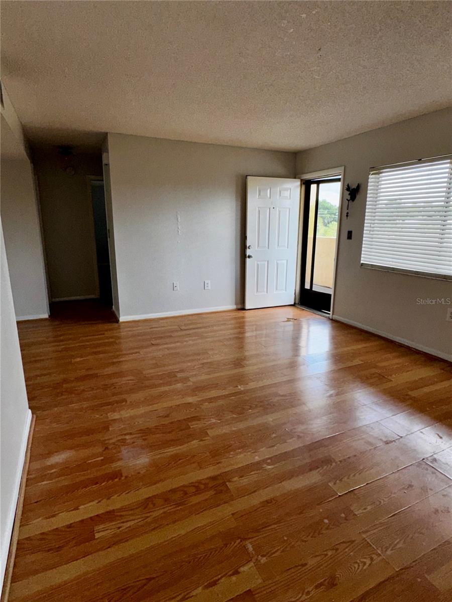 1130 N LAKE PARKER AVENUE, #E332, Lakeland, FL 33805