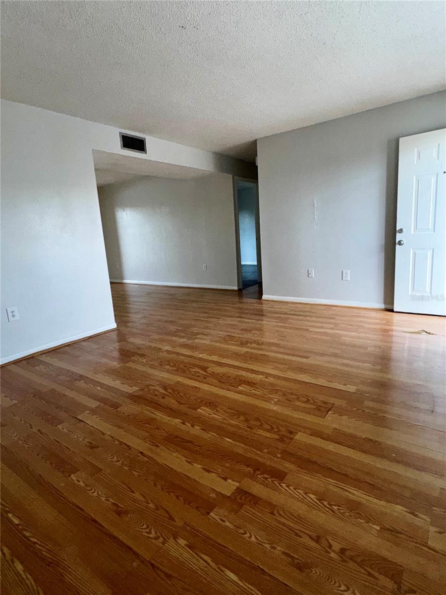 1130 N LAKE PARKER AVENUE, #E332, Lakeland, FL 33805