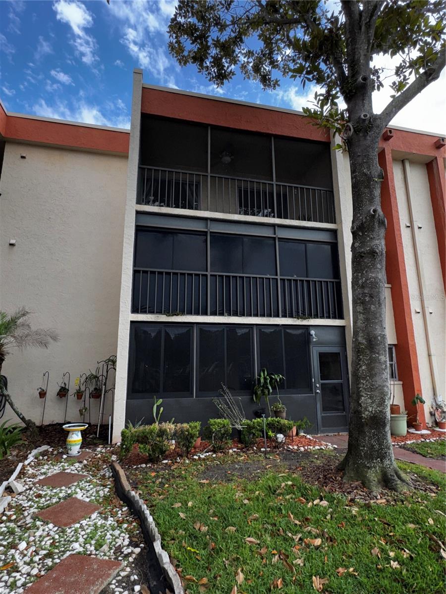 1130 N LAKE PARKER AVENUE, #E332, Lakeland, FL 33805 1130 N LAKE PARKER AVENUE, #E332, Lakeland, FL 33805