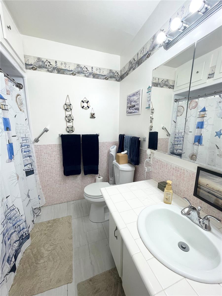 1600 W LAKE PARKER DRIVE, #B4, Lakeland, FL 33805