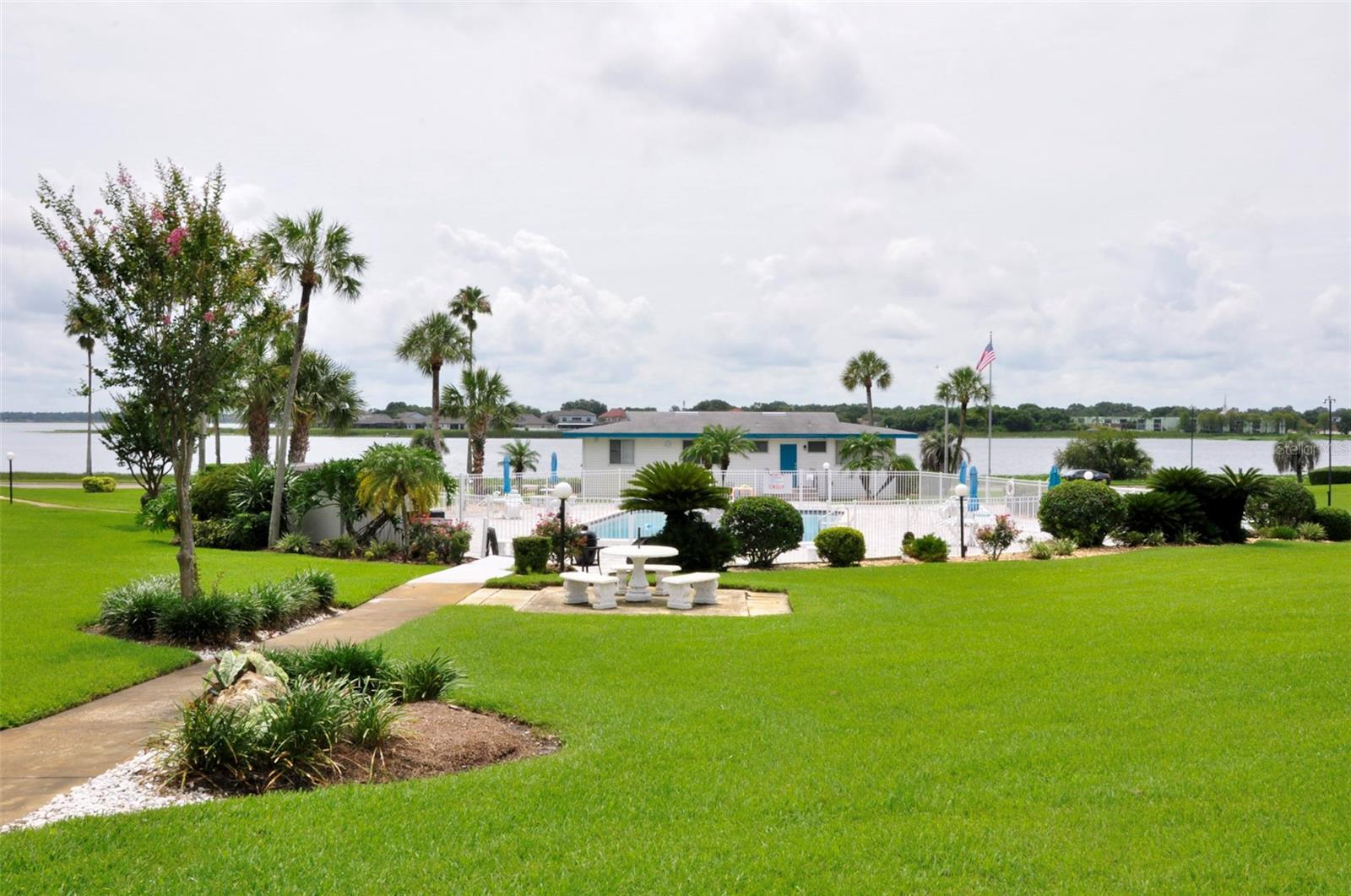 1600 W LAKE PARKER DRIVE, #B4, Lakeland, FL 33805