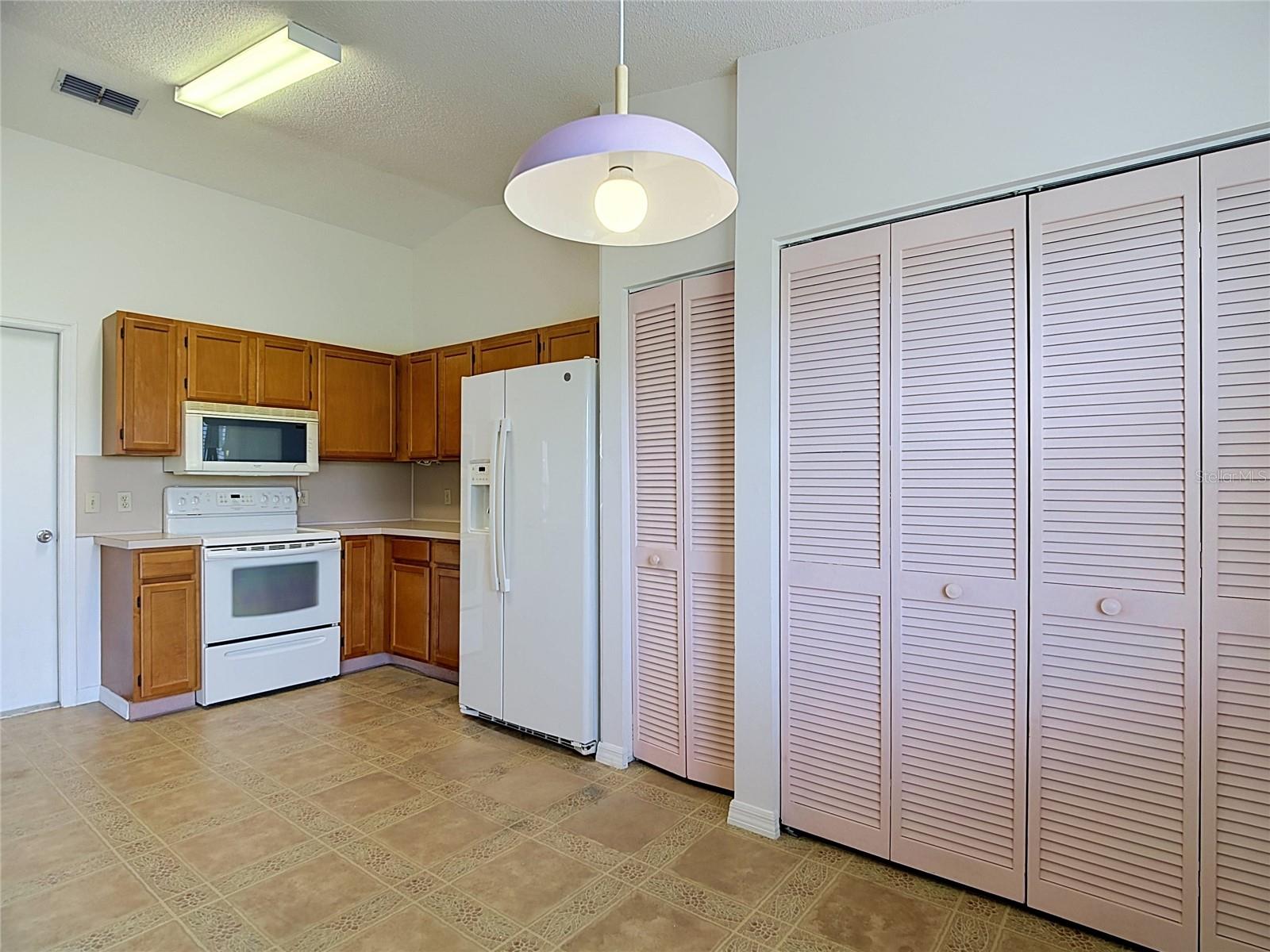6121 KITTIWAKE DRIVE, Lakeland, FL 33809