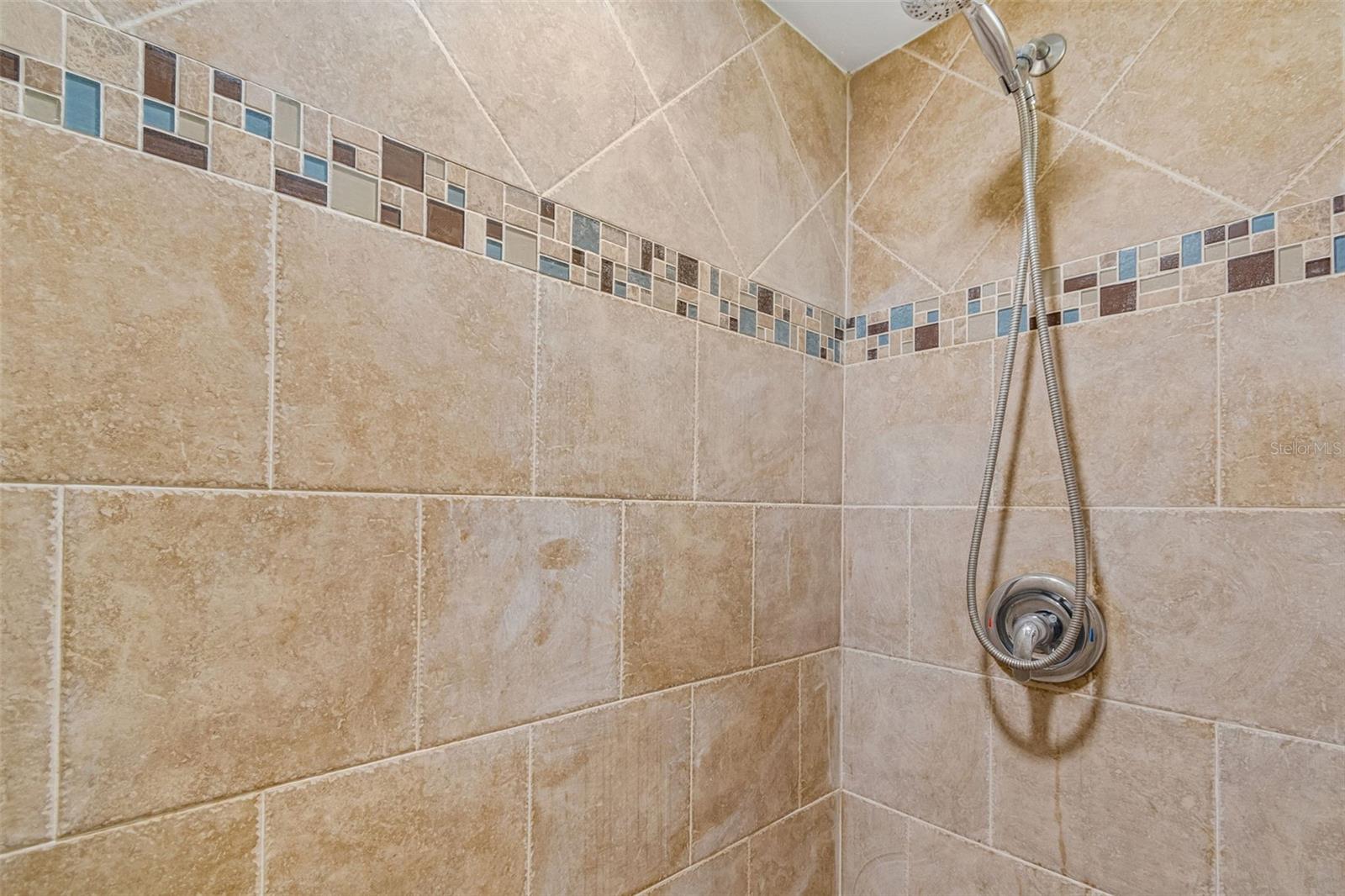 2117 LAKEWOOD CLUB DRIVE S, #7-N, St Petersburg, FL 33712