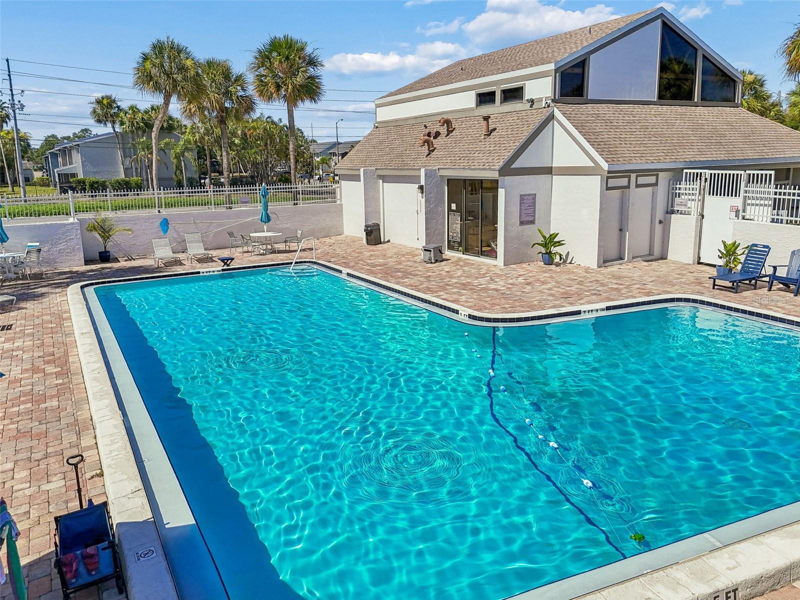 2117 LAKEWOOD CLUB DRIVE S, #7-N, St Petersburg, FL 33712