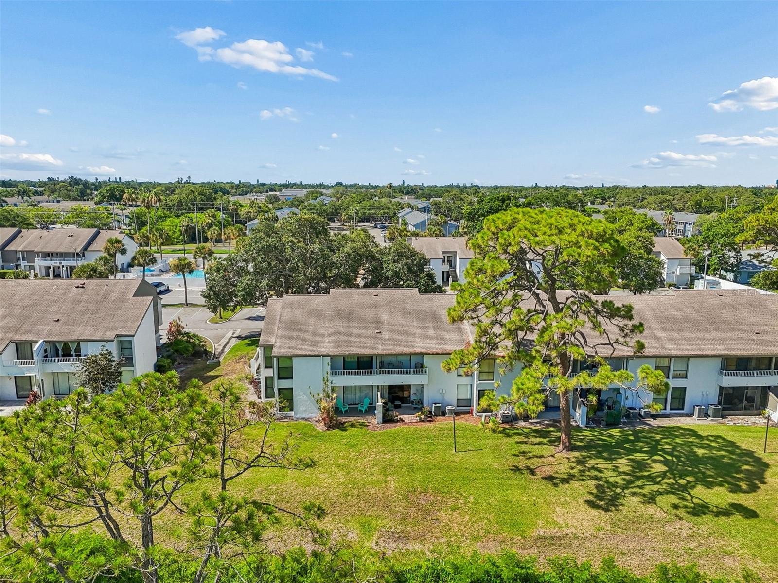 2117 LAKEWOOD CLUB DRIVE S, #7-N, St Petersburg, FL 33712