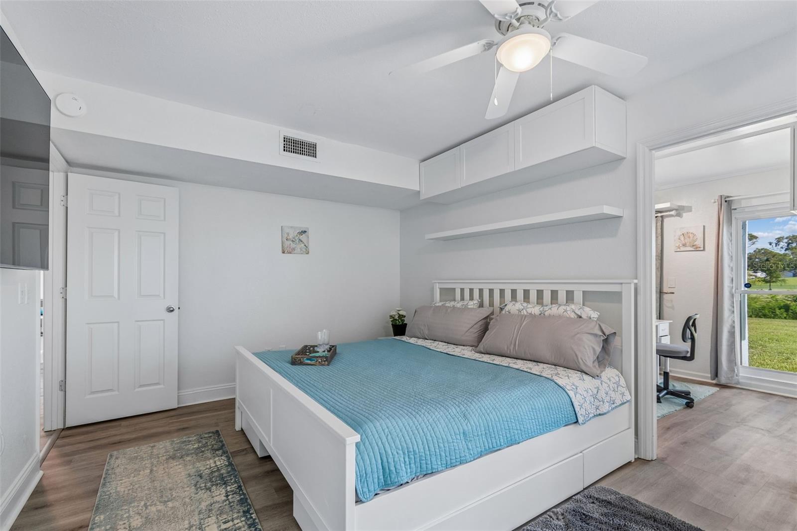 2117 LAKEWOOD CLUB DRIVE S, #7-N, St Petersburg, FL 33712