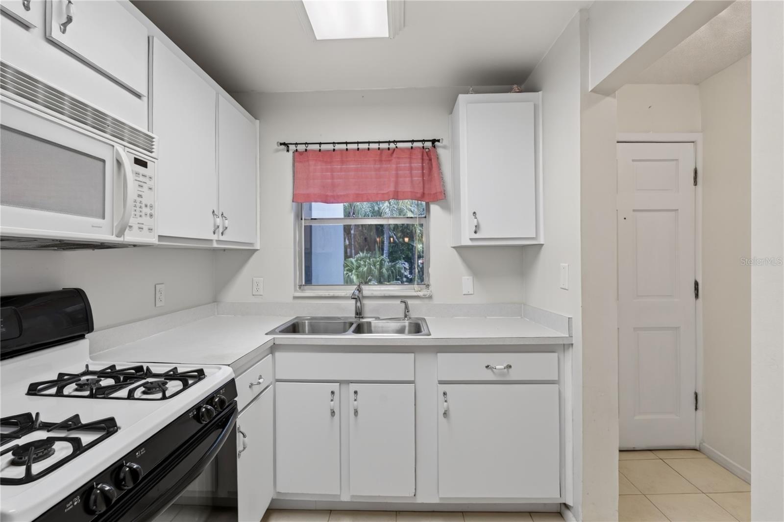 200 EL CAMINO DRIVE, #306, Winter Haven, FL 33884