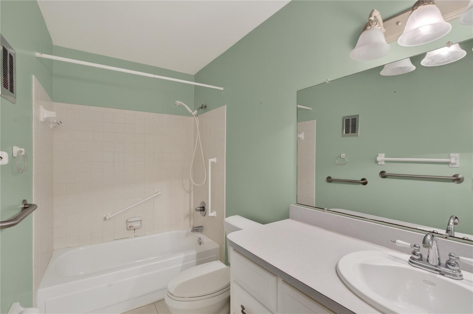 200 EL CAMINO DRIVE, #306, Winter Haven, FL 33884