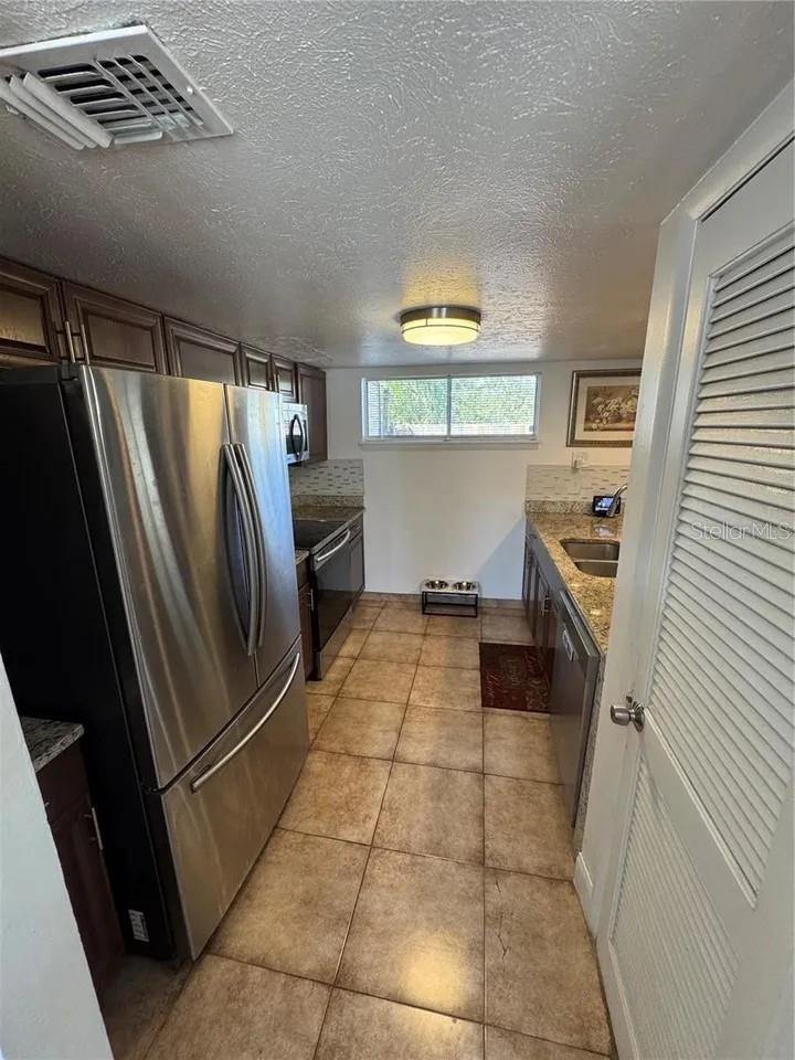 1836 WARRINGWOOD DRIVE, #B4, Orlando, FL 32839