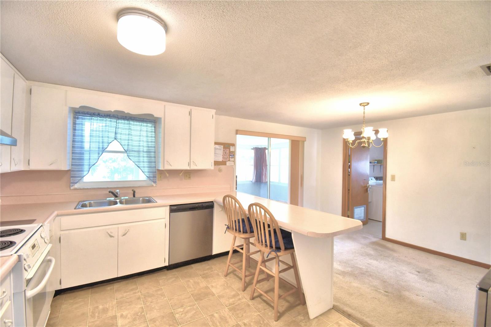 2521 MCCRANIE PLACE, Lakeland, FL 33801
