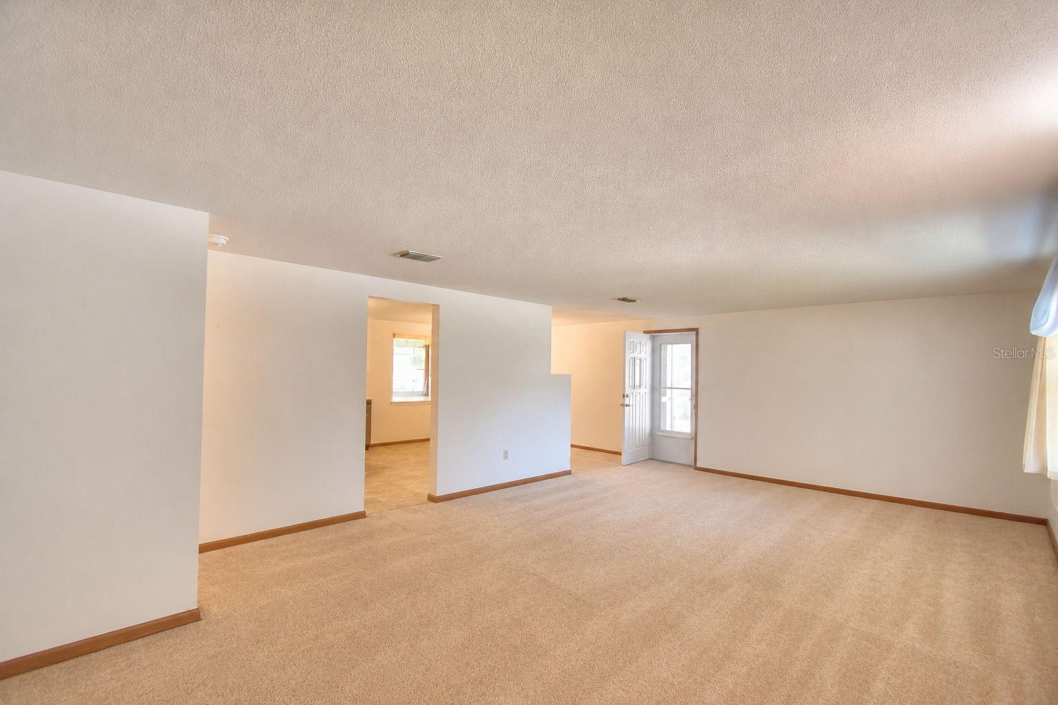 2521 MCCRANIE PLACE, Lakeland, FL 33801