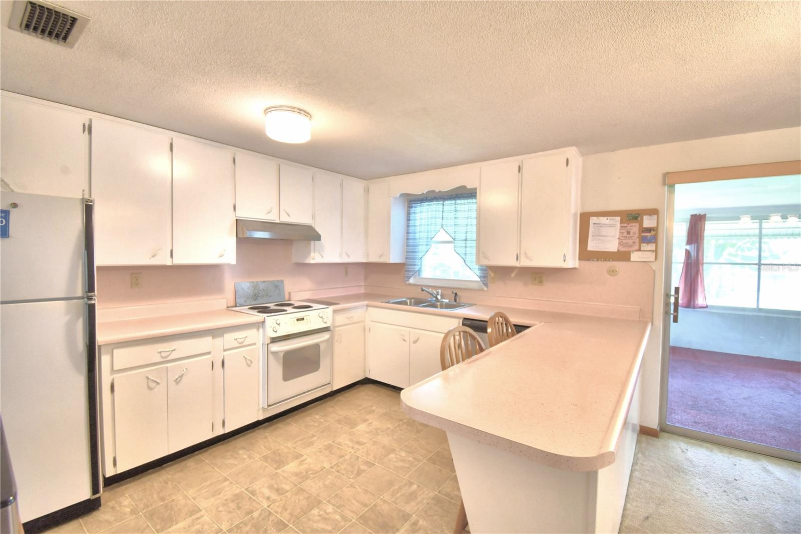 2521 MCCRANIE PLACE, Lakeland, FL 33801