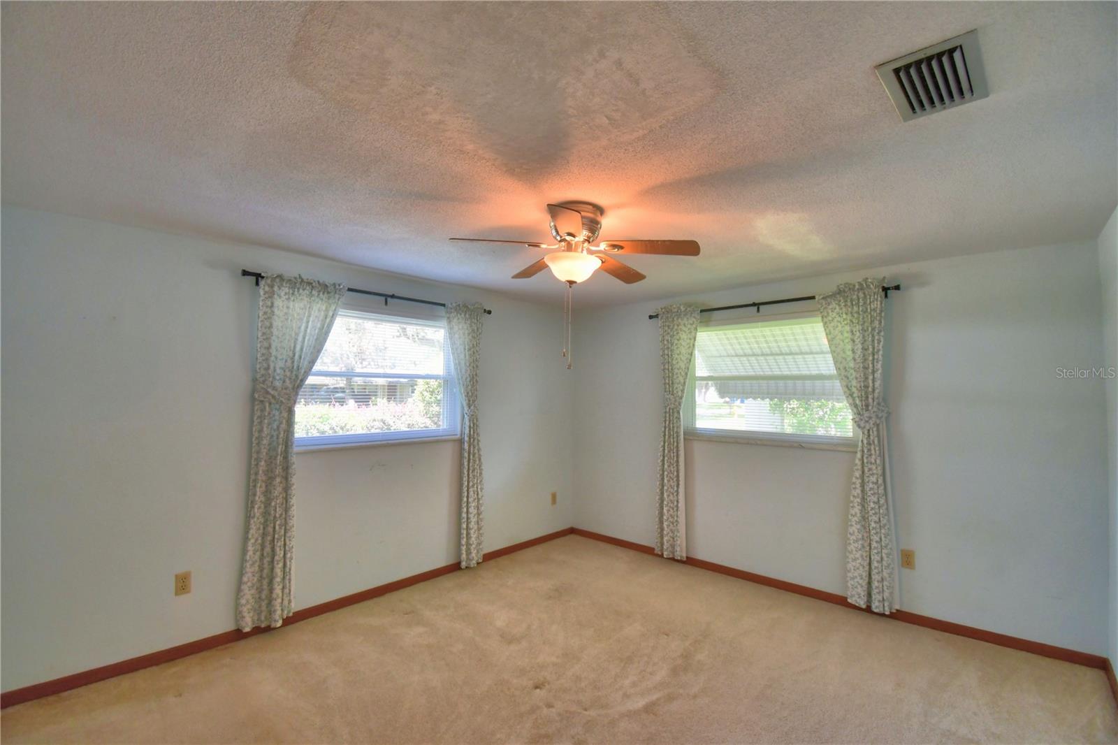 2521 MCCRANIE PLACE, Lakeland, FL 33801