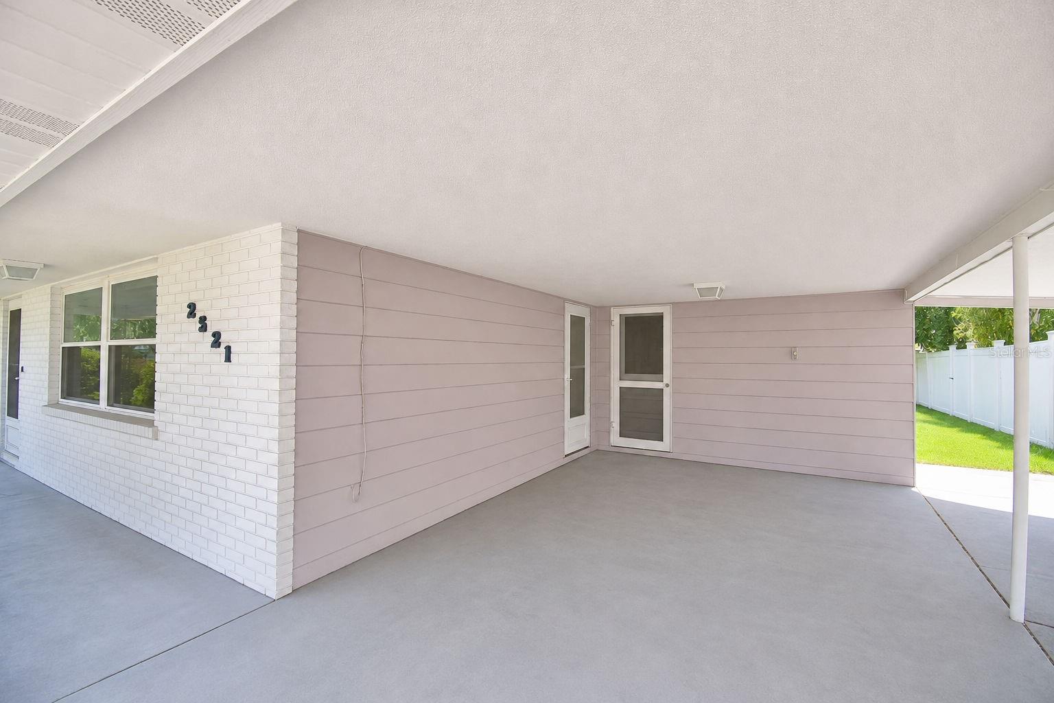 2521 MCCRANIE PLACE, Lakeland, FL 33801