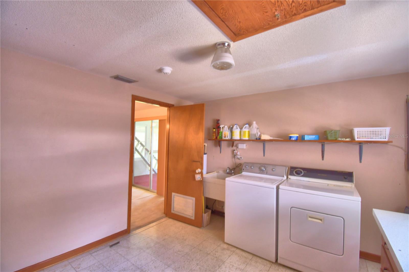 2521 MCCRANIE PLACE, Lakeland, FL 33801