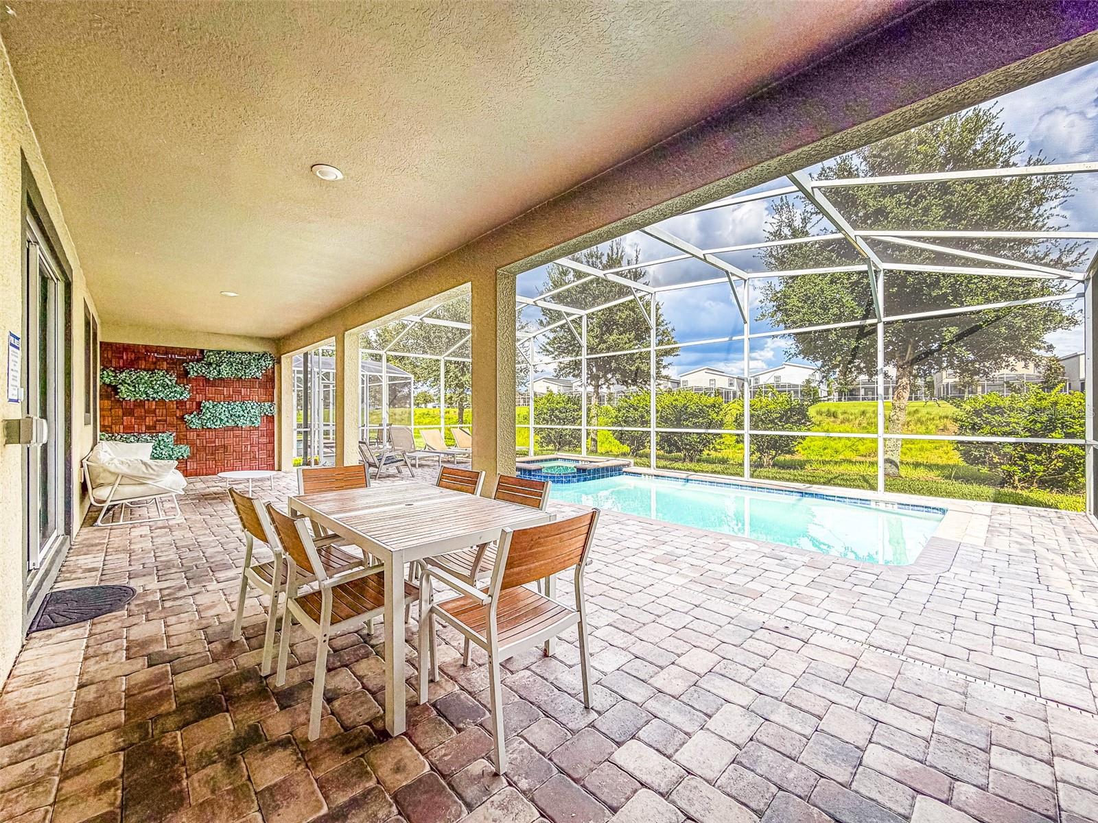 561 PEBBLE BEACH DRIVE, Davenport, FL 33896