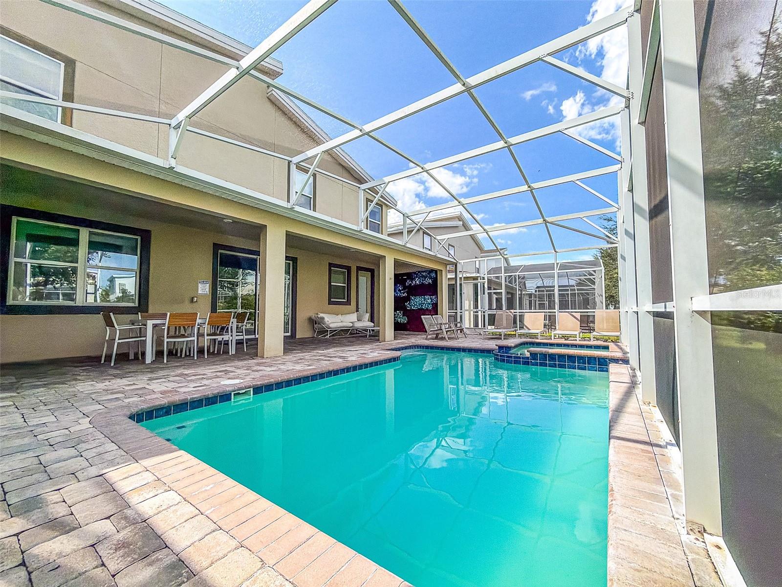 561 PEBBLE BEACH DRIVE, Davenport, FL 33896