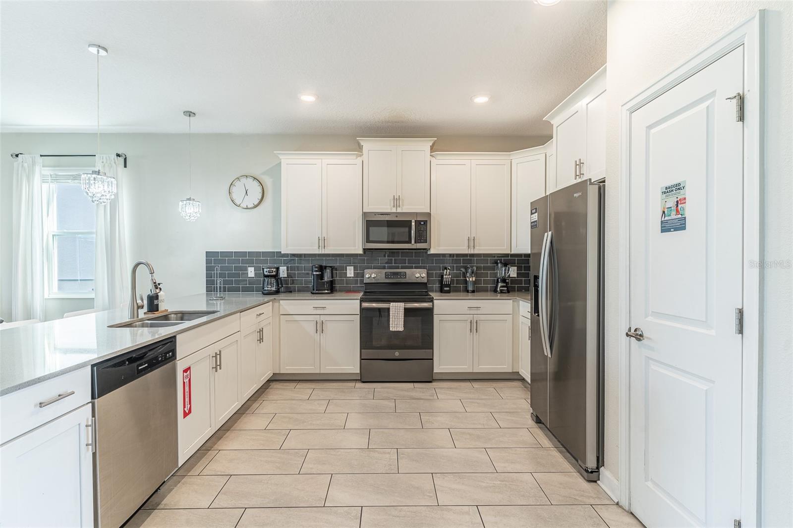 561 PEBBLE BEACH DRIVE, Davenport, FL 33896