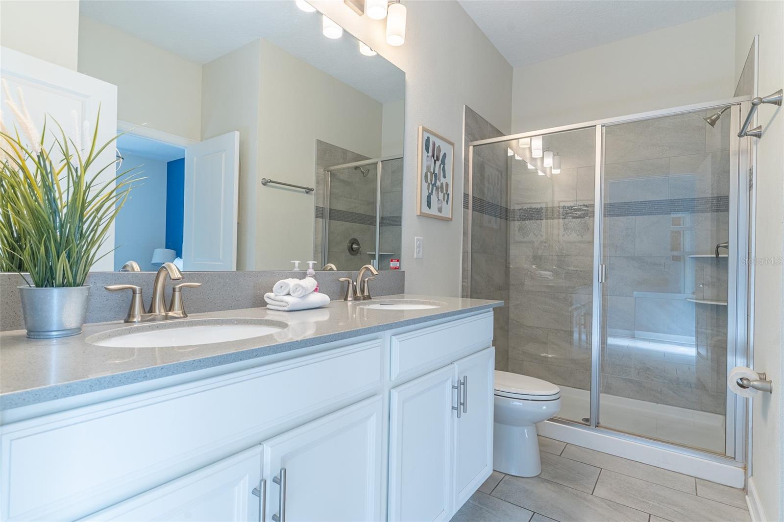 561 PEBBLE BEACH DRIVE, Davenport, FL 33896