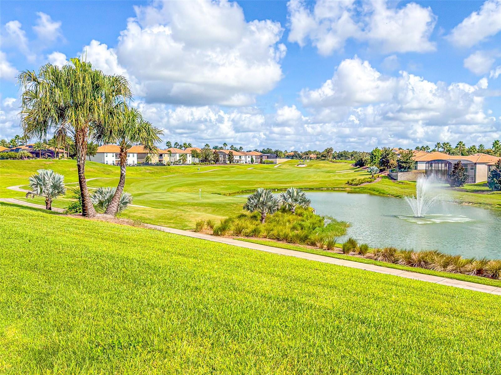 561 PEBBLE BEACH DRIVE, Davenport, FL 33896