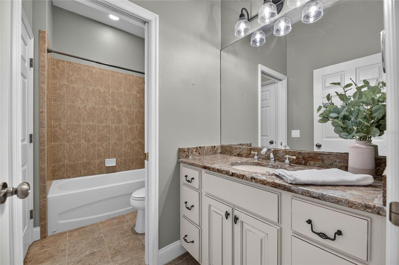 6408 WALKERS GLEN DRIVE, Lakeland, FL 33813