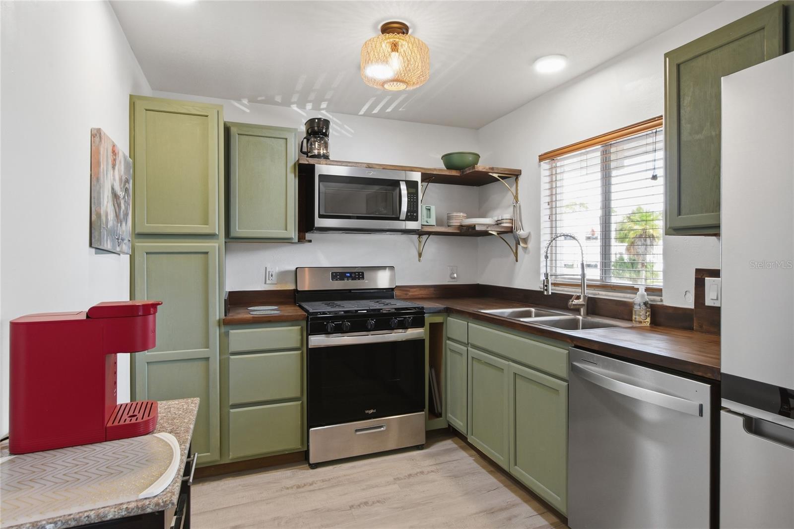 1100 MARTINIQUE DRIVE, #203, Winter Haven, FL 33884
