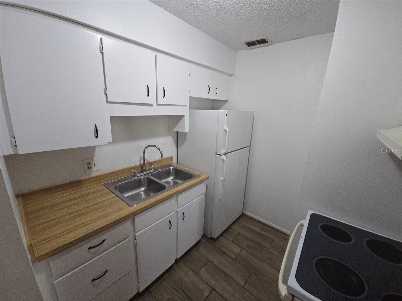 KITCHEN AREA # 1 KITCHEN AREA # 1