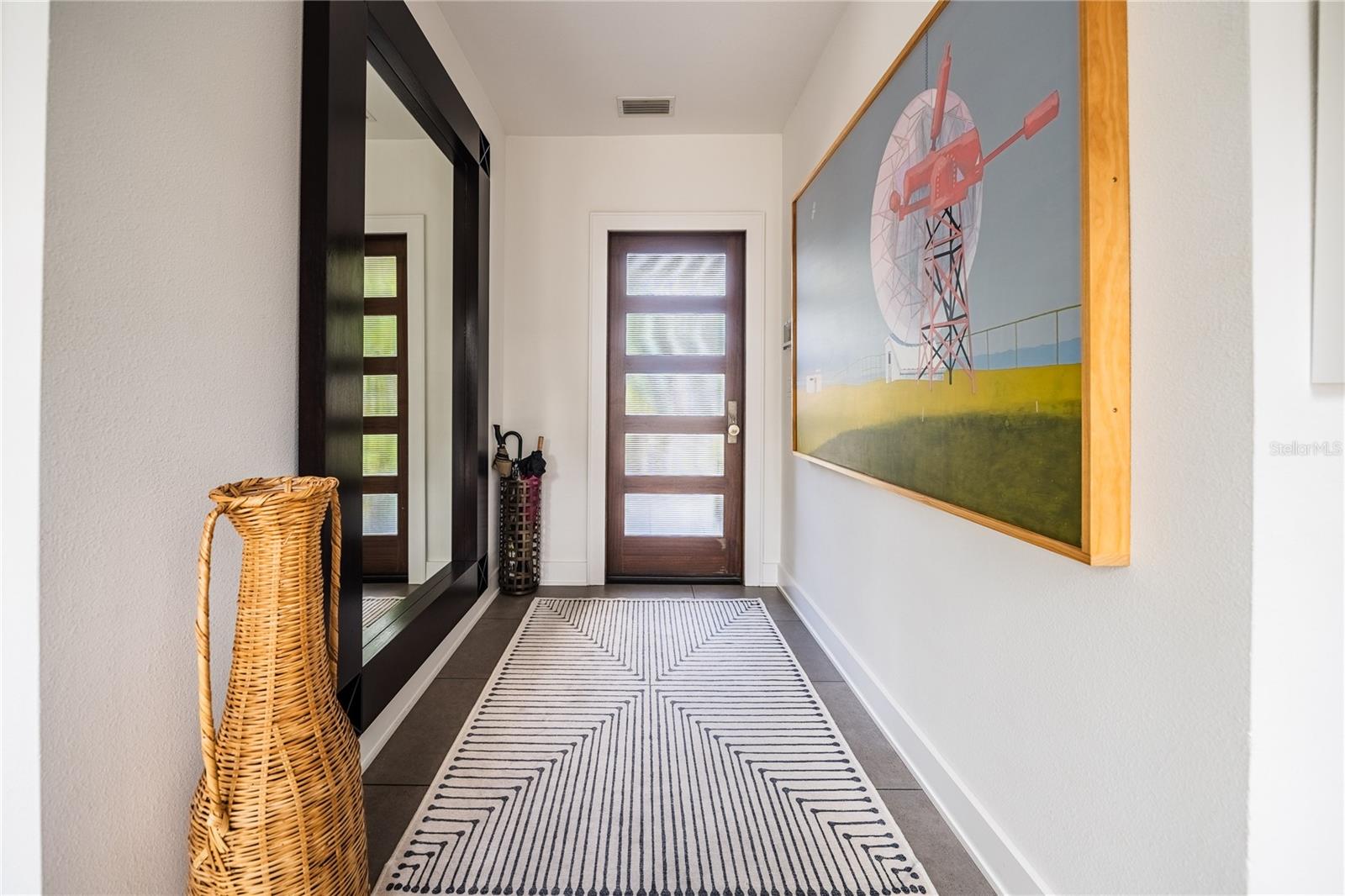 Hallway/Side Entrance