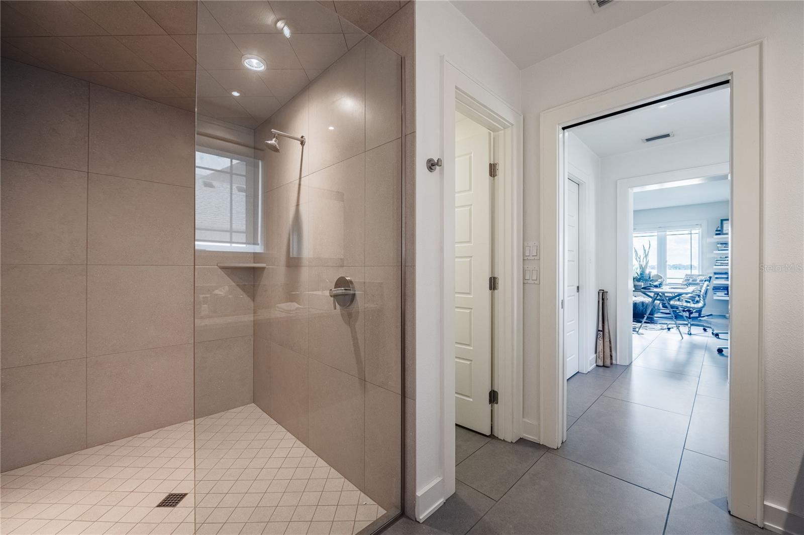 En Suite Bathroom - Bedroom