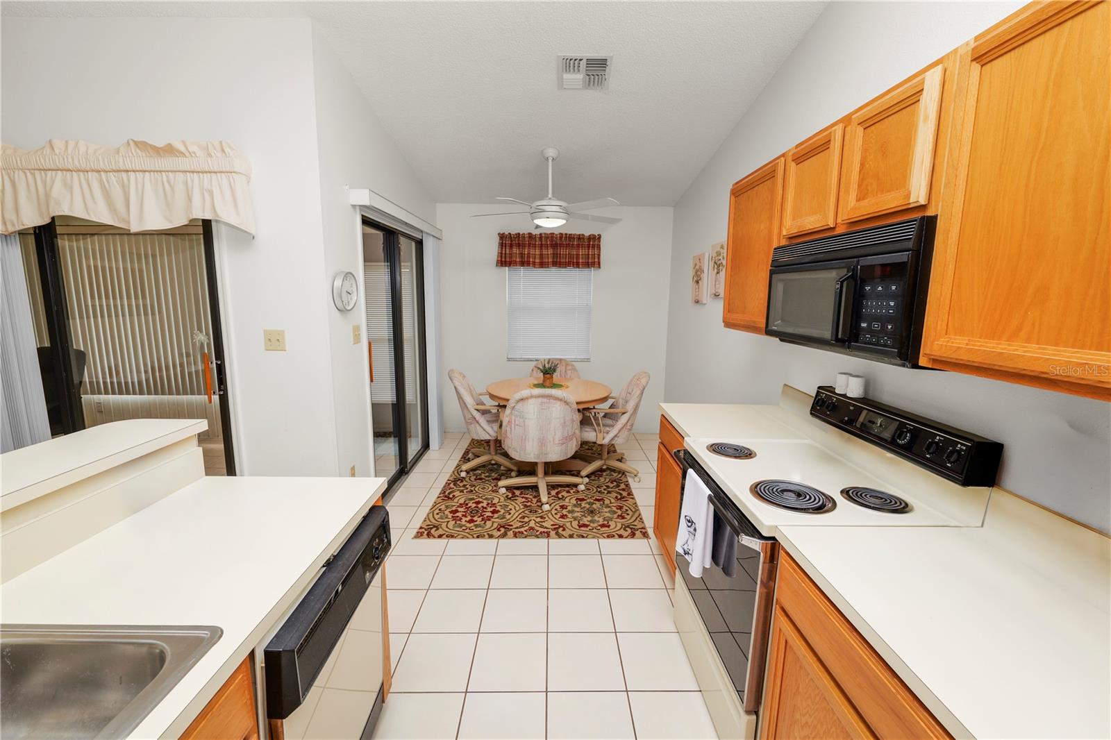 1120 PARAKEET TRAIL, Lakeland, FL 33809