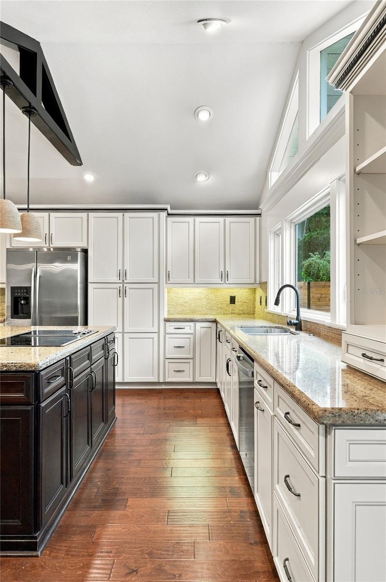 828 BROOKWOOD DRIVE, Lakeland, FL 33813