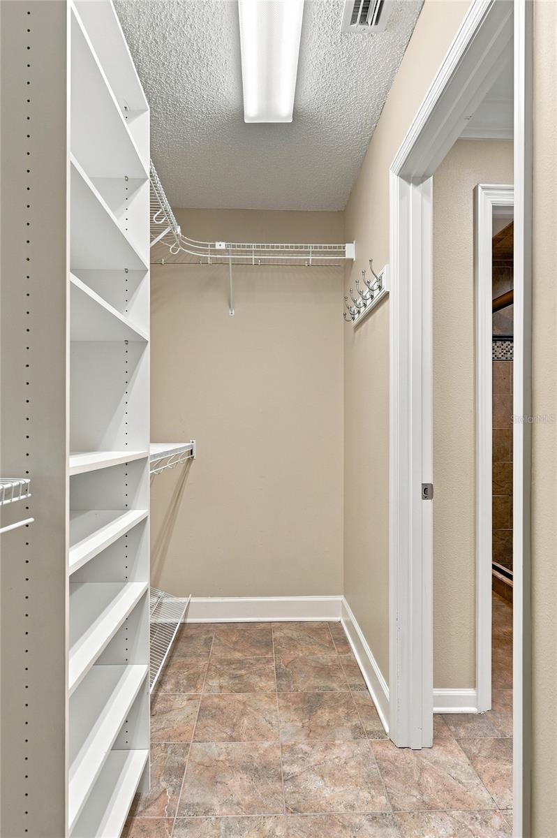 828 BROOKWOOD DRIVE, Lakeland, FL 33813