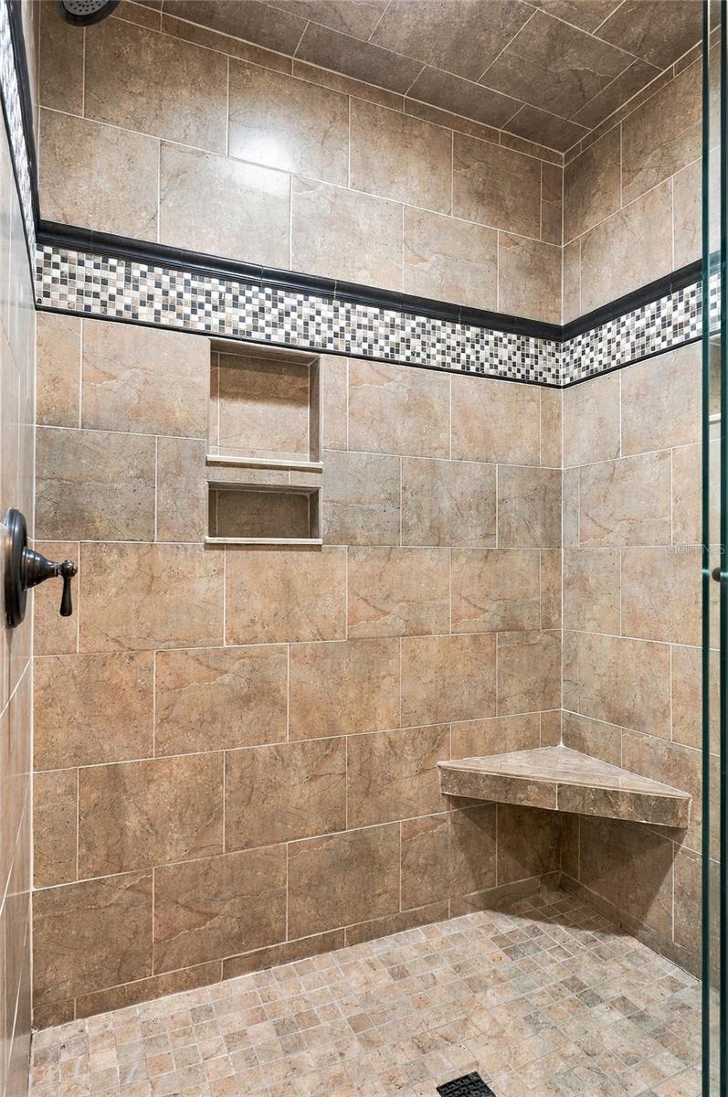 828 BROOKWOOD DRIVE, Lakeland, FL 33813