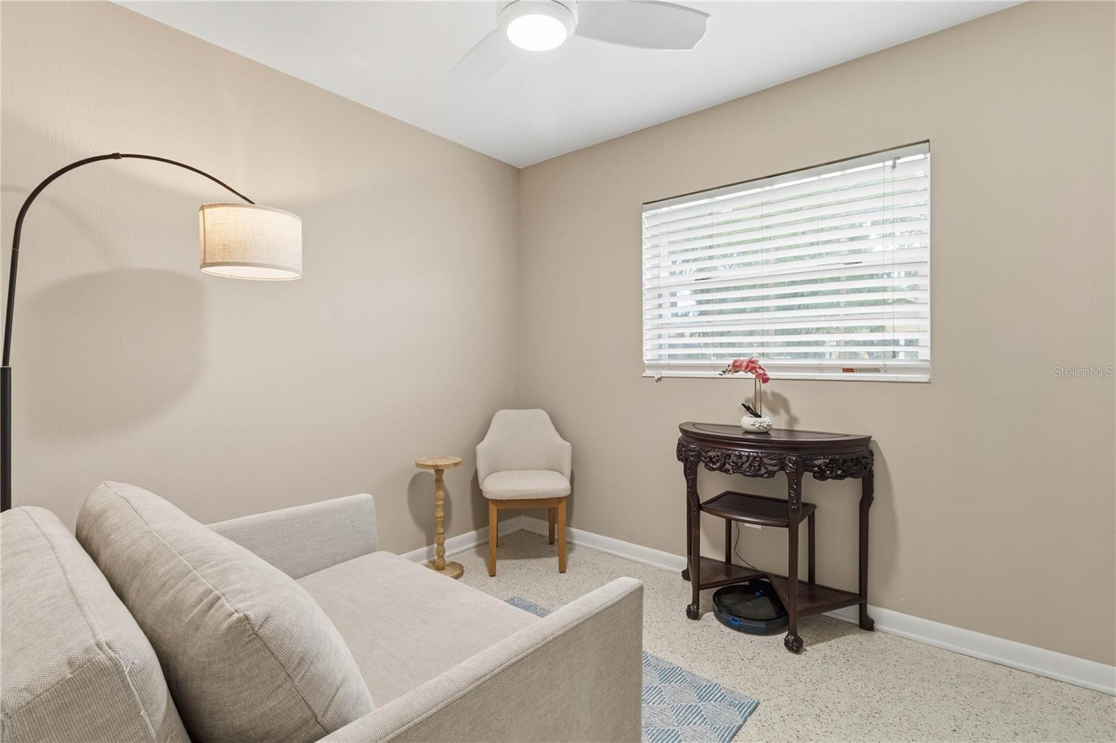 Guest bedroom 2