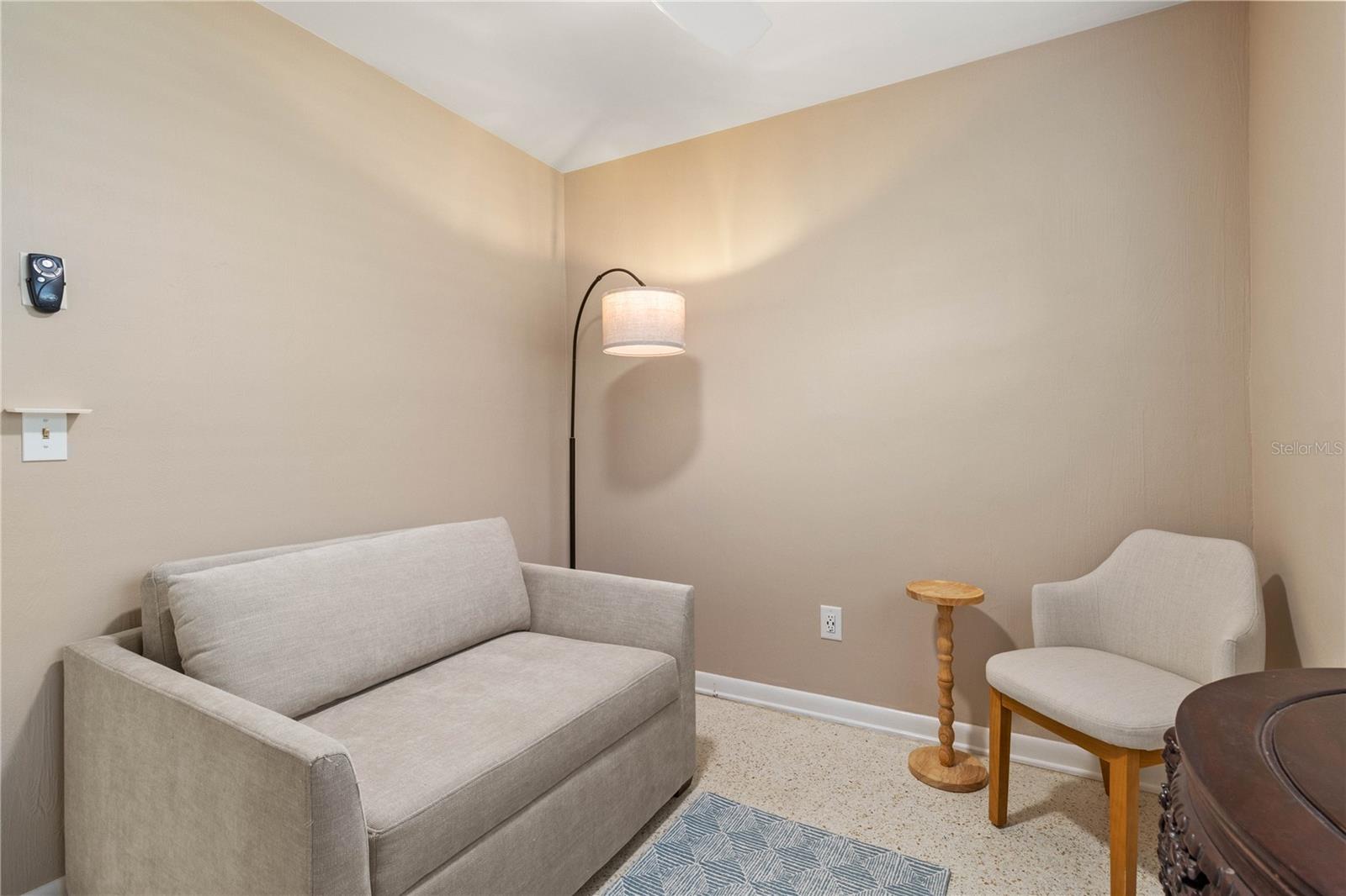 Guest bedroom 2