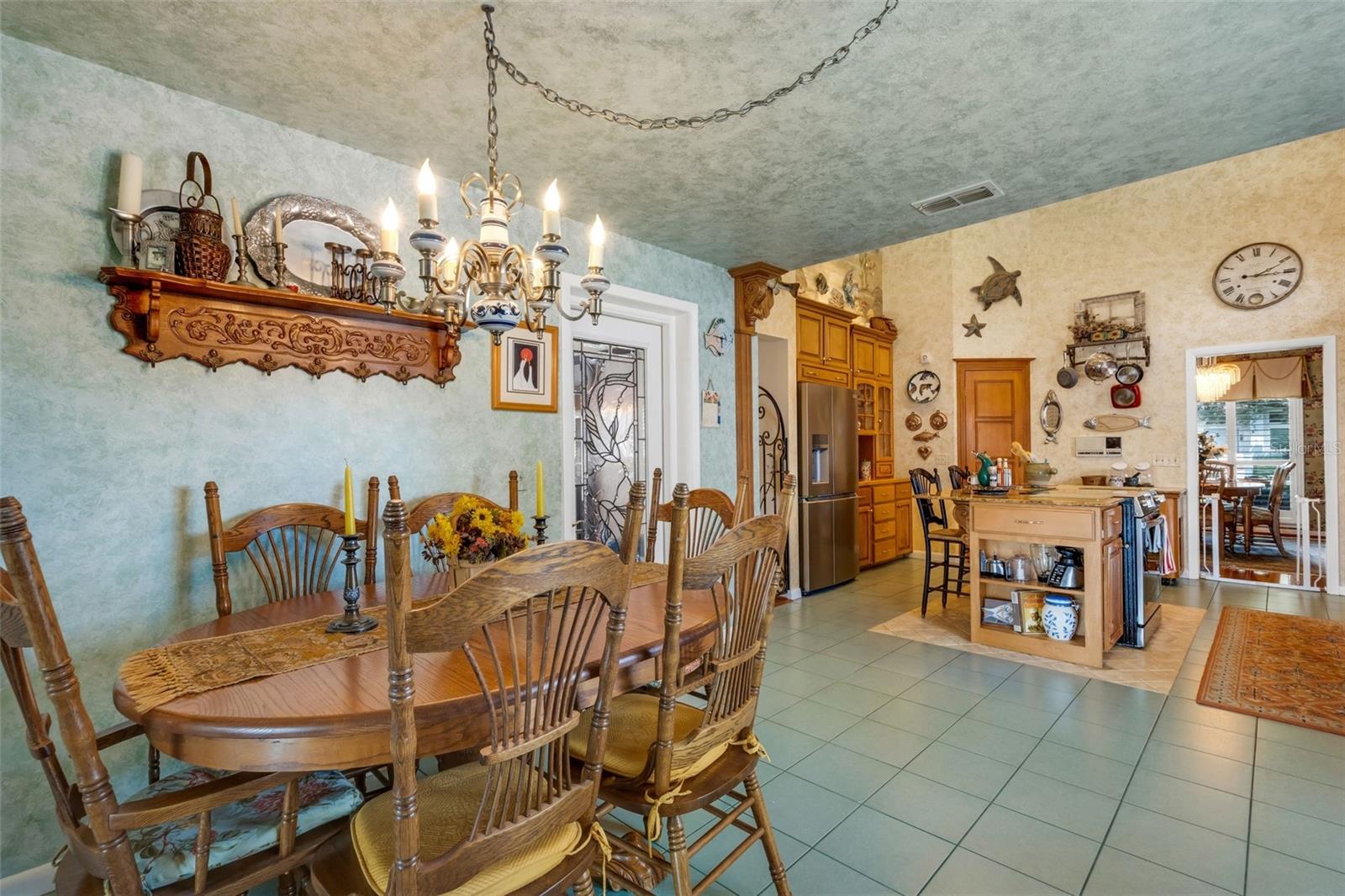 The entire space feels welcoming and inviting to all who enter.