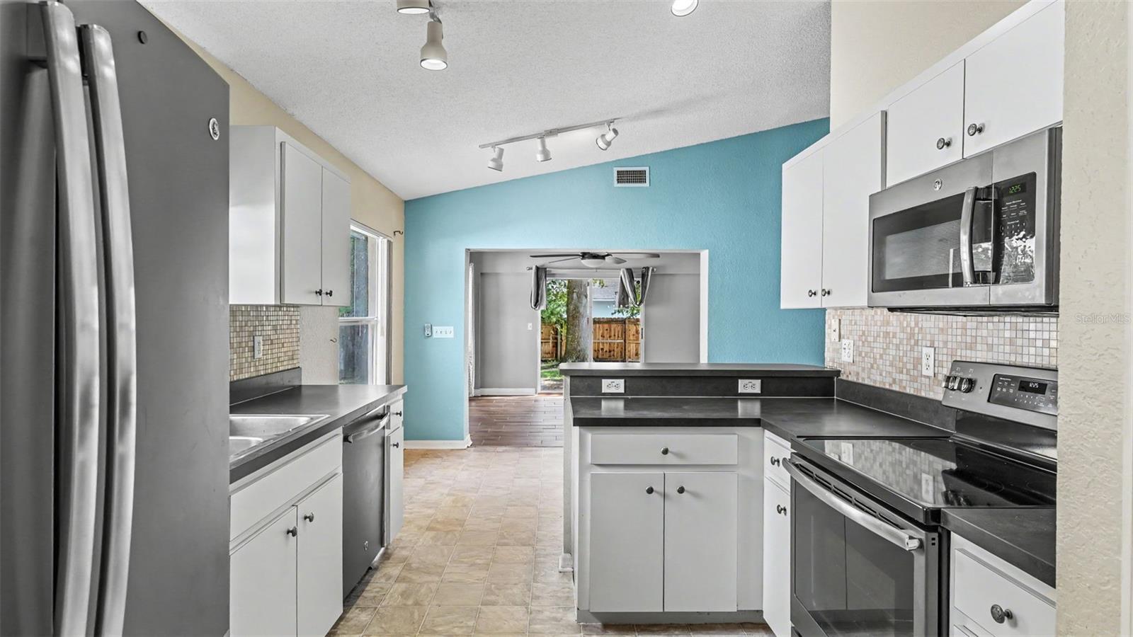 1793 GREY FOX DRIVE, Lakeland, FL 33810