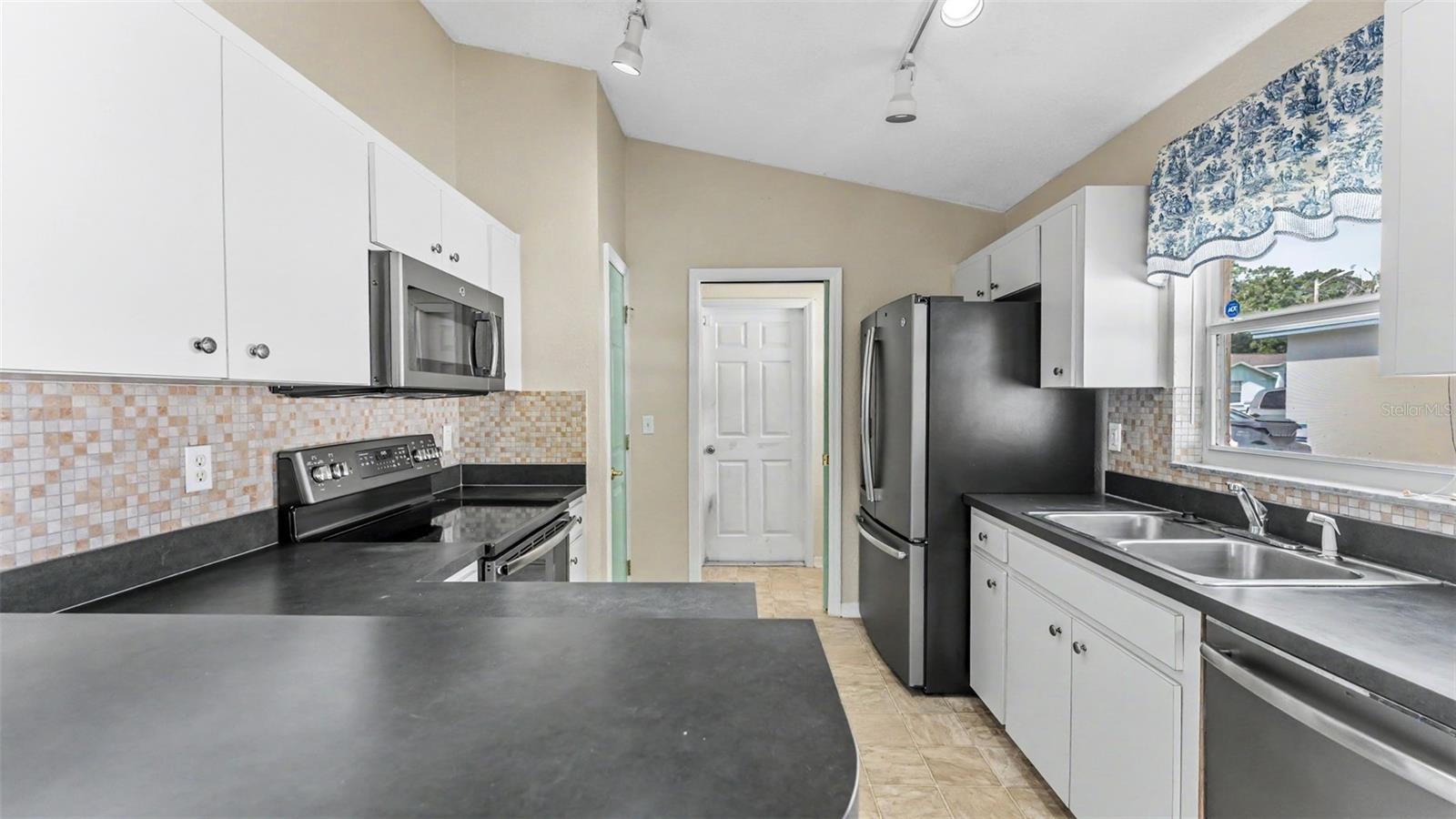 1793 GREY FOX DRIVE, Lakeland, FL 33810