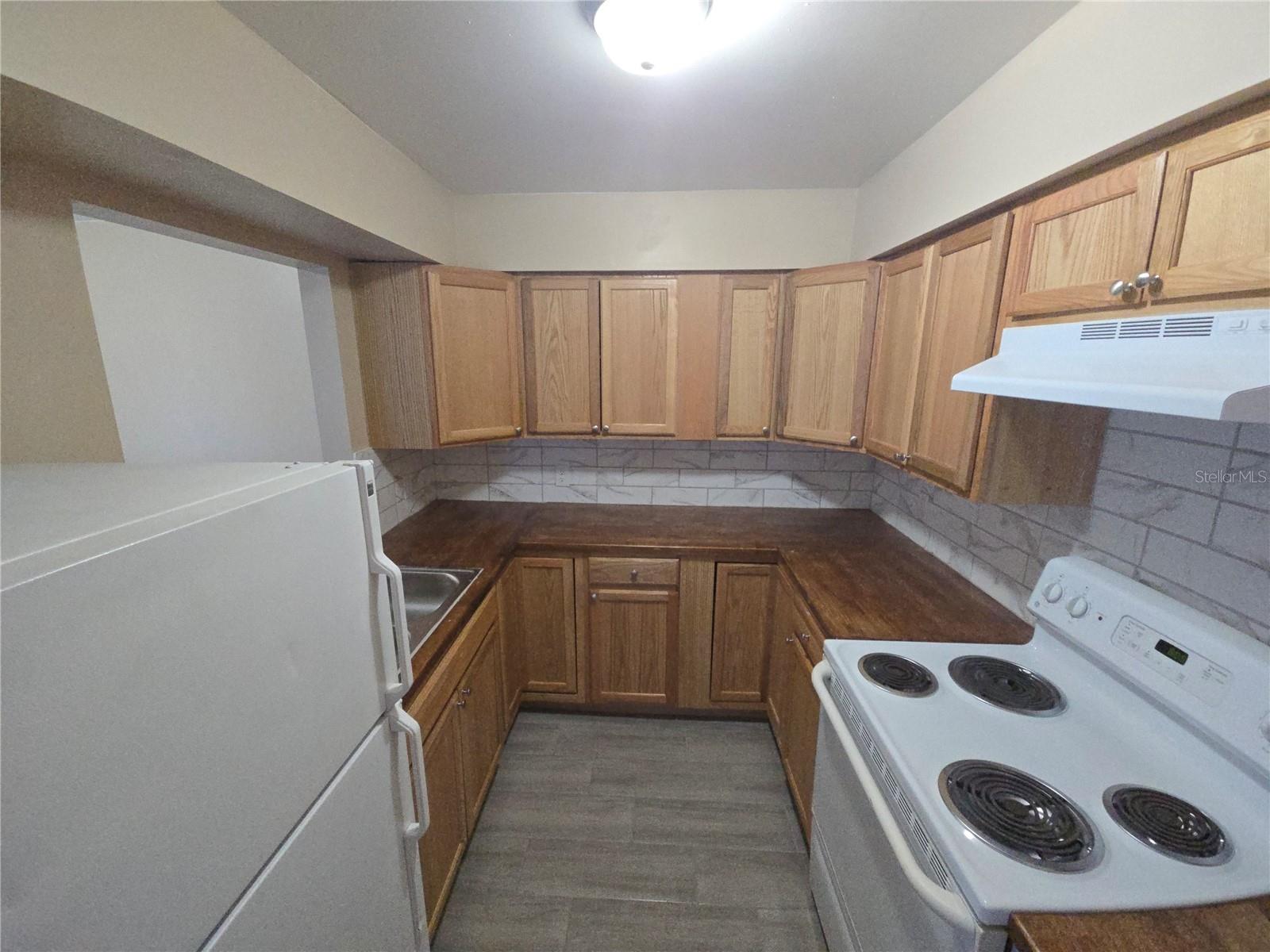 1334 KITCHEN