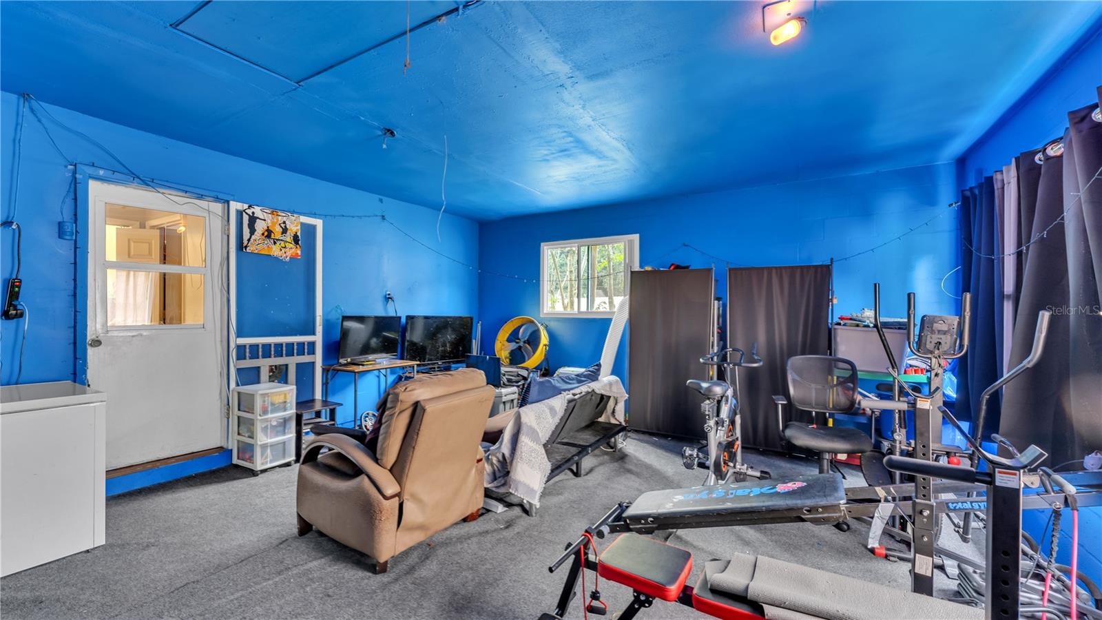 Bonus Room/Converted Garage